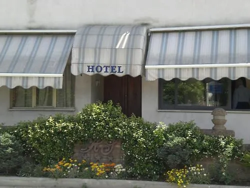 Hotell Sassacci 3*